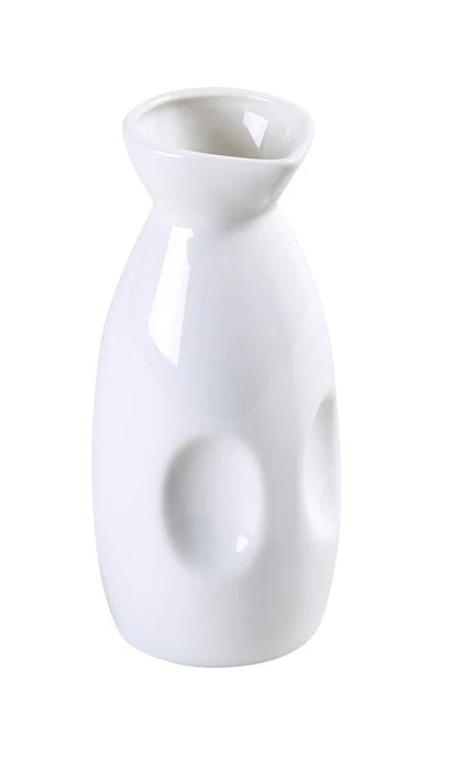This pot offers a fresh and modern design, providing a neutral and sophisticated bone white backdrop. Its unique rectangular shape and capacity make it ideal for serving wine, sake, or other beverages. Crafted from high-quality porcelain with added alumina, this wine pot is both durable and versatile, making it an excellent choice for homes, restaurants, or catering services.