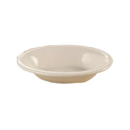 The bake bowl dish features a classic oval shape, facilitating even heat distribution during baking and reheating. Its durable porcelain surface resists chipping and staining, ensuring longevity in demanding kitchen environments. This dinnerware is designed for steady, repeated use, its dimensions optimize workspace efficiency, with dishwasher compatibility streamlining cleaning routines. 