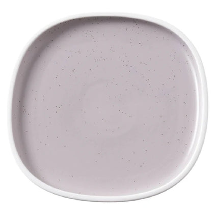 This Plate is made for commercial food service use, featuring a glazed porcelain surface for durability and stain resistance. Its square shape with upright rim facilitates portion control and efficient stacking, supporting streamlined workflows. Designed for easy cleaning and maintenance, it withstands frequent dishwasher cycles and oven reheating, making it suitable for daily use in moderate workflow kitchens. High quality affordable restaurant dinnerware.