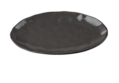 This oval plate features a basket weave design that enhances presentation and user appeal. Suitable for restaurant, catering, and institutional use, it offers microwave and dishwasher safety for efficient daily operation. Its construction from high-quality china ensures consistent performance in busy kitchens, making it an essential component for plating and serving applications requiring aesthetic appeal and durability.