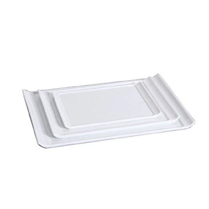 This rectangular display plate is ideal for presentation and food arrangement in restaurants, catering operations, and institutional kitchens. Its durable porcelain construction ensures longevity and resistance to frequent dishwasher, oven, and microwave use, supporting efficient kitchen workflows and safeguarding food safety standards.