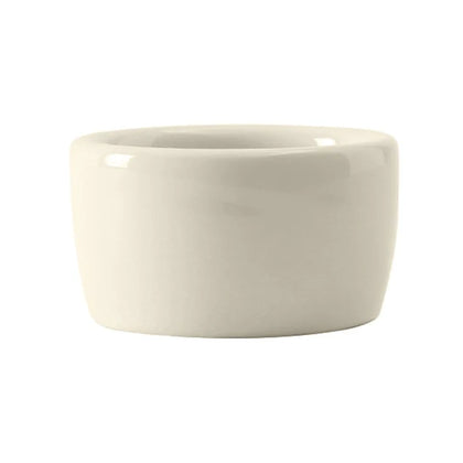 This Pipkin Porcelain dish offers precise portion control with its 2 oz. capacity, ideal for sauces, condiments, and side dishes. Crafted from durable porcelain, it withstands the demands of busy commercial kitchens and is safe for dishwasher, oven, and microwave use. Perfect for restaurants, cafes, and home dining. High quality and affordable dinnerware.