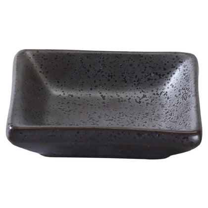 This sauce dish is designed for precise condiment and sauce presentation in professional food service environments. This dish offers reliable performance for mid-range output, suitable for institutions, catering stations, and smaller restaurant setups.