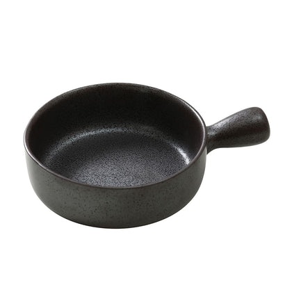 This skillet bowl comes with a lid to retain heat and enhance cooking results. Made of durable porcelain, it’s dishwasher, oven, and microwave safe for easy cleaning and use. Its sleek black finish adds a stylish touch to any kitchen or dining table suitable for restaurants, cafes, and home use. High quality affordable restaurant dinnerware.