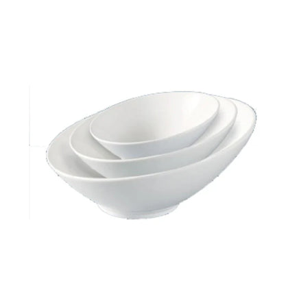 This oblong, slanted bowl offers precise functionality for serving salads, appetizers, or side dishes in restaurants, hotels, and catering setups. Crafted from high-quality porcelain, it ensures excellent thermal resistance and dishwasher durability, making it suitable for busy kitchens demanding reliable performance.