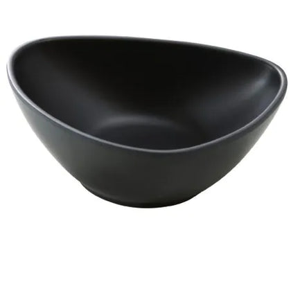 EcoQuality Deep Triangle Plate is made from durable and reliable melamine material. You can use it for rice, noodles, appetizers or hot meals. The Moderne collection has an elegant and stylish design. Performed in black color, it will perfectly fit any restaurant environment. Elevate your dining experience with these high quality affordable restaurant dinnerware.