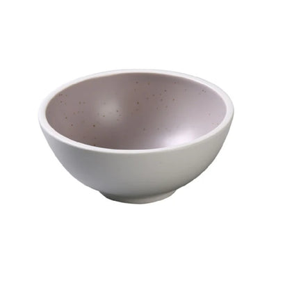 This round glazed bowl combines functionality with aesthetic appeal. Its dishwasher, oven, and microwave safety make it suitable for high-turnover settings such as restaurants, catering operations, and institutional kitchens. Made from high-quality porcelain, the bowl is optimized for repeated use and consistent presentation in busy foodservice spaces, supporting efficient workflow and sanitation standards. High quality affordable restaurant dinnerware.