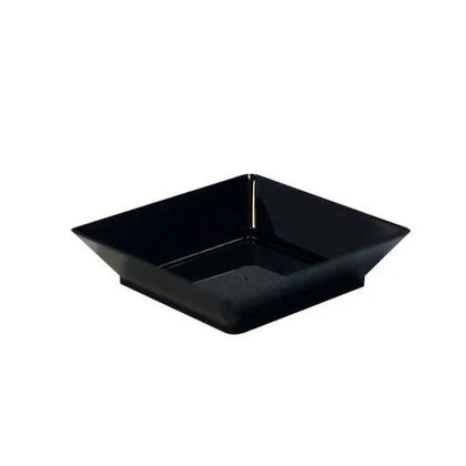 Deep Square Plate combines modern elegance with durability, making it a perfect addition to any food-service establishment. This dinner plate is ideal for serving salads, side dishes, appetizers, and hot meals. Made from high-quality melamine allowing you to elevate your dining experience 
with these high quality affordable restaurant dinnerware.