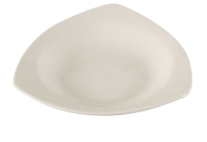 Yanco Triangle Pasta Bowl AC-510 offers a modern and elegant presentation for a variety of dishes. Crafted from high-quality porcelain with a smooth glaze finish, it is durable and resistant to mechanical damage and temperature changes. Its unique triangular shape adds a contemporary touch, making it ideal for serving pasta, soups, and salads. The super white design enhances food presentation, making it a perfect choice for fine-dining restaurants, catered events, outdoor dining areas, and hotels. 