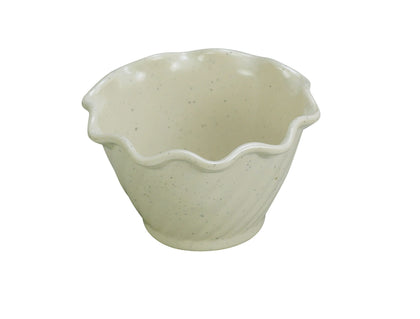 Yanco Dessert Dish AD-005 is a perfect solution for those who look for reliable and affordable tableware for their food-serving establishment. This dish is ideal for serving dips, sauces, and spices. Made from melamine material, it is popular for being reliable and having an unbreakable structure. The stylish Ardis collection design will perfectly fit any of the establishments' interiors. It can be used in restaurants, catered events, outdoor dining areas, diners, cafes, and even hotels. 