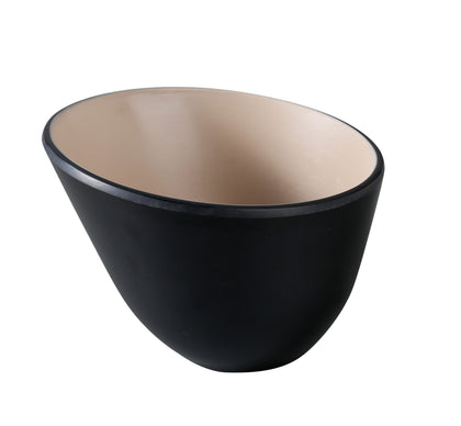 Yanco Serving Sheer Bowl BM-705CL offers a refined blend of functionality and style. With a generous 35 oz size and crafted from durable, scratch-resistant melamine, this bowl is ideal for presenting shared dishes, sides, or large individual servings. Its clay and black color palette, paired with a brushed texture, reflects the signature look of the Birmingham collection—elevating everyday dining with a touch of artistry.