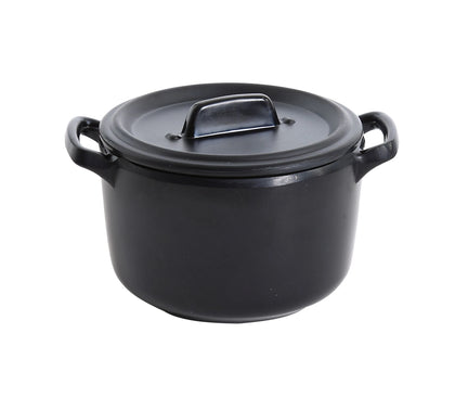 Yanco Bowl with Handle and Lid BP-4104 is a stylish and durable option for restaurant tableware. Made from high-quality melamine material, it mimics the appearance of ceramics while resisting chipping and breaking, making it perfect for serving rice, miso soup, noodles, or salads. Part of the Black Pearl collection, its matte black finish and elegant design complement any dining environment. Featuring convenient handles and a lid, this bowl is ideal for both personal and commercial use.