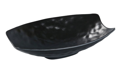 Yanco Deep Plate BP-4110 is a durable and elegant choice for restaurant tableware. Made from high-quality melamine material, it offers the look of ceramics while being resistant to chipping and breaking. This stylish deep plate is ideal for serving cakes, appetizers, or hot meals, making it versatile for various cuisines like Italian, Japanese, or American. Part of the Black Pearl collection, its matte black finish adds sophistication to any dining environment. 
