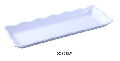 This Scallop Edged Display Tray is ideal for serving hot or cold appetizers, slices of bread, desserts, and other food for the entire table. Made from melamine material, it is popular for being reliable and having an unbreakable structure. The stylish Deli collection has a distinctive appearance featuring dinnerware With a glossy finish. It can be used in restaurants and catered events, outdoor dining areas, diners and cafes, and even hotels and poolside parties. 
