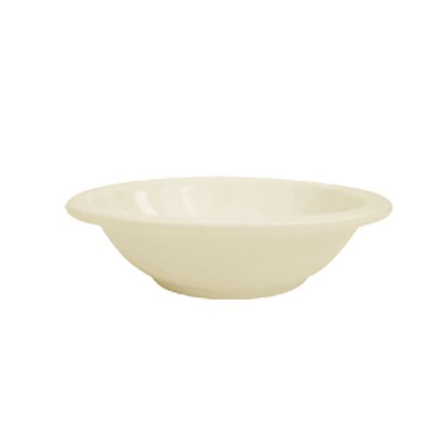 Elegant 6.38-inch grapefruit dish with a 13oz capacity. Durable ceramic perfect for serving fresh fruits, yogurt, and desserts. Microwave and dishwasher safe with a scratch-resistant glazed finish.