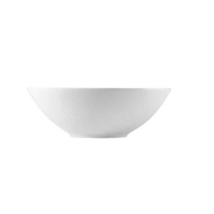 Elegant 9-inch oval gourmet bowl with a 32oz capacity. Made from durable ceramic with a sleek design for serving pasta, salads, and soups. Microwave and dishwasher safe. Scratch-resistant glazed finish.