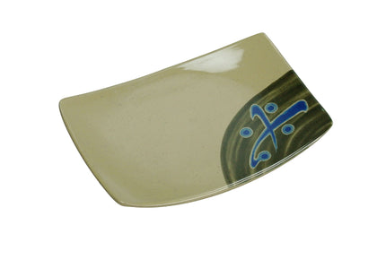 Yanco Rectangular Sushi Plate JP-1513 is a great and affordable restaurant tableware. It is made from durable and reliable melamine material, which makes the plate look like ceramics. You can use this stylish plate to serve any dish you want. For example, you can use it for serving sushi or other Asian appetizers. The Japanese collection has an elegant and stylish design. Performed in green color, it will perfectly fit any restaurant environment. 