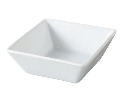 Yanco Deep Dessert Bowl ML-703 is an elegant and durable addition to any dining establishment. Made from high-quality porcelain with a stylish glaze finish, this bowl offers excellent resistance to mechanical damage and temperature changes. Its deep round design is perfect for serving fruit salads, ice cream, and other desserts. Ideal for fine-dining restaurants, catered events, hotels, and outdoor dining areas, this bowl combines practicality with sophistication. 