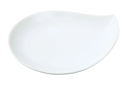 Yanco Leaf Shape Plate ML-806 is an elegant and reliable addition to your tableware collection. Made from high-quality porcelain with a stylish glaze finish, this uniquely designed plate offers excellent resistance to mechanical damage and temperature variations. Its sleek leaf shape adds a touch of sophistication to any table setting, making it ideal for serving appetizers, desserts, sushi, and hot meals.