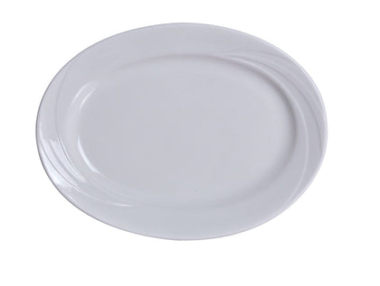 Yanco Oval Platter MM-13 is a versatile and elegant serving solution for any dining establishment. Made from durable bone-white porcelain, this oval platter features a wide rim for easy handling and a sleek design that enhances food presentation. Its sturdy construction makes it safe for use in the dishwasher, oven, and microwave. Whether serving shared appetizers, plated entrées, or decadent desserts, this platter is an excellent choice for restaurants, banquet halls, and hotels.