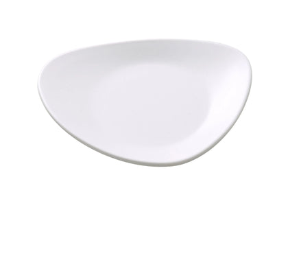 Yanco Triangle Plate MO-106 It is made from durable and reliable melamine material, which makes the plate look like ceramics. You can use this stylish plate to serve any dish you want. For example, you can use it for rice, noodles, appetizers or hot meals. The Moderne collection has an elegant and stylish design. Performed in white color, it will perfectly fit any restaurant environment. Whether it's an Italian, Japanese or American cuisine, it will subtly emphasize the atmosphere.