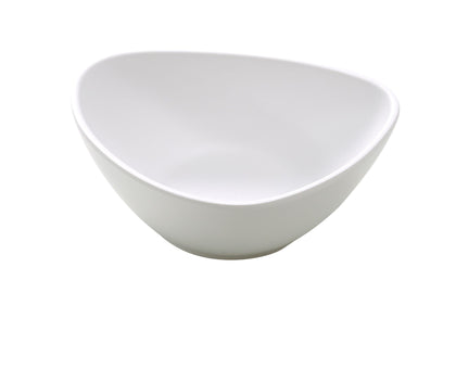 Yanco Deep Triangle Plate MO-206  t is made from durable and reliable melamine material, which makes the plate look like ceramics. You can use this stylish plate to serve any dish you want. For example, you can use it for rice, noodles, appetizers or hot meals. The Moderne collection has an elegant and stylish design. Performed in white color, it will perfectly fit any restaurant environment. 
