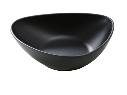 Yanco Deep Triangle/Pasta Plate MO-211BK It is made from durable and reliable melamine material, which makes the plate look like ceramics. You can use this stylish plate to serve any dish you want. For example, you can use it for rice, noodles, appetizers or hot meals. The Moderne collection has an elegant and stylish design. Performed in black color, it will perfectly fit any restaurant environment. Whether it's an Italian, Japanese or American cuisine, it will subtly emphasize the atmosphere of your 
