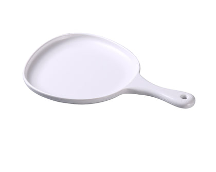 Yanco Pan Plate with Handle MO-810 Crafted from high-quality melamine, this plate boasts a sleek matte finish in an elegant white hue that will impress even the most discerning guests. The organic shape of the plate, with its unique curves and contours, adds a touch of sophistication to any dish you serve. The plate also features a convenient handle for easy carrying and serving. 