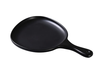 Yanco Pan Plate with Handle MO-810BK Crafted from high-quality melamine, this plate boasts a sleek matte finish in an elegant black hue that will impress even the most discerning guests. The organic shape of the plate, with its unique curves and contours, adds a touch of sophistication to any dish you serve. The plate also features a convenient handle for easy carrying and serving.
