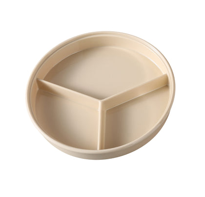Yanco Deep Divided Server NS-608-1T is a perfect solution for your food-serving establishment. It can be used for serving fresh-baked tortillas, pies or other appetizers. Manufactured from durable and reliable melamine, this dinnerware is popular for being unbreakable and affordable at the same time. All items in the Nessico collection have a great appearance. Made in rich tan color, this server will perfectly fit any establishment. 