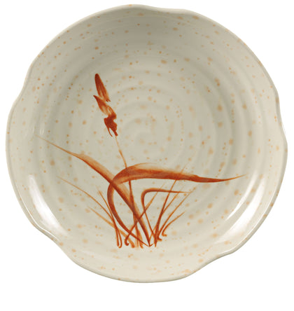 Yanco Lotus Shape Plate OR-1807 It is made from durable and reliable melamine material, which makes the plate look like ceramics. You can use this stylish plate to serve any dish you want. For example, you can use it for serving sushi, salads, side dishes, or other meals. The Orchis collection has an elegant and stylish design. Performed in gold color, it will perfectly fit any restaurant environment. 