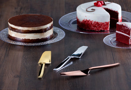 Polished Cake Server Set available in gold, silver, and rose gold. This elegant set includes a cake server and pie cutter, perfect for weddings, celebrations, and other special occasions.