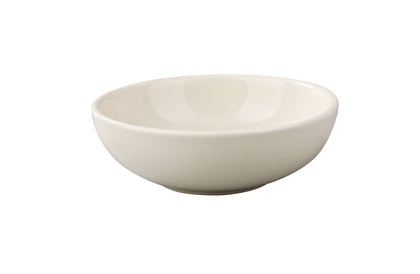 Yanco Salad/Soup/Pasta Bowl RE-81 is a must-have for any restaurant or catering service, designed for serving large portions of soups, salads, and pasta dishes. With a generous 48-ounce capacity, this bowl is ideal for family-style servings or hearty meals. Its classic round shape and smooth American white finish provide a timeless, elegant presentation that complements any table setting. Made from high-quality porcelain, this bowl is resistant to scratches and chips, ensuring durability for long-term use.