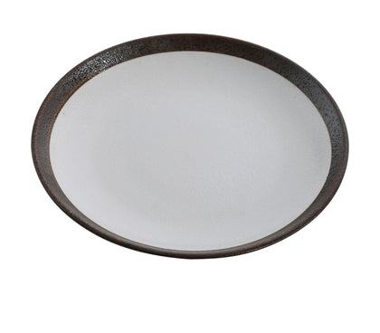 Yanco Coupe Shape Plate RO-107 is a stylish and durable addition to any tableware collection. Made from high-quality porcelain with a glazed finish, this round coupe plate measures 7 inches in diameter with a height of 0.75 inches. Designed for versatility, it is perfect for serving salads, pasta, and hot meals. Its sleek white design enhances any table setting, making it ideal for fine-dining restaurants, catered events, outdoor dining, and hotels. 