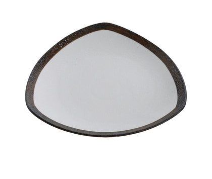 Yanco Triangle Plate RO-311 is a stylish and durable choice for serving a variety of dishes. Made from high-quality porcelain with a glazed finish, this uniquely shaped plate features a sleek white design that enhances any table setting, making it ideal for fine-dining restaurants, catered events, outdoor dining, and hotels. Designed for versatility, it is perfect for serving salads, pasta, and hot meals. Built for convenience, it is dishwasher, oven, and microwave safe. 