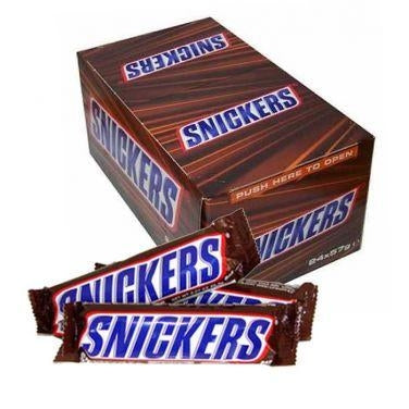 Snickers Milk Chocolate Bars offer a delicious combination of peanuts, creamy caramel, and soft nougat, all wrapped in a rich milk chocolate coating. Whether you're looking for a quick snack or an energy boost, these classic bars deliver satisfying flavor and texture in every bite. With 24 individually wrapped 50g bars, this pack is ideal for sharing, stocking vending machines, or keeping your pantry full of a timeless favorite.