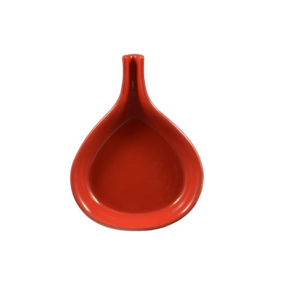 Stylish 9.25-inch red ceramic fry pan with a 12oz capacity. Heat-resistant and durable, perfect for serving sizzling dishes. Microwave, oven, and dishwasher safe. Features a sturdy handle.